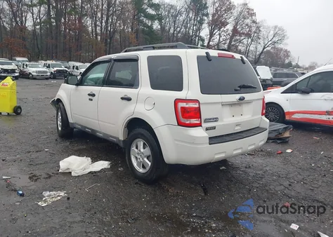 2011 Ford Escape Xlt из США, поврежденный, VIN 1FMCU0D71BKA13836